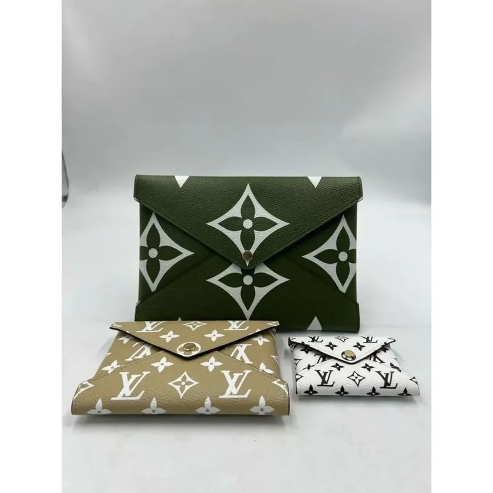 Louis Vuitton Women Pre-Loved Bag Brand New Condition